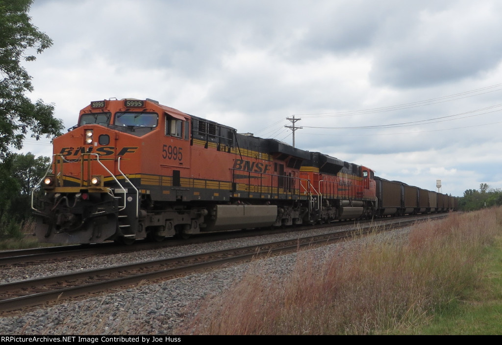 BNSF 5995 East